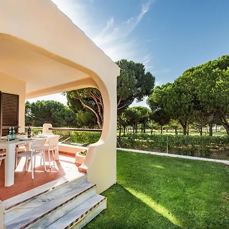 Vila Pinhal View